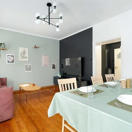 Family With A Remote Work Space In By Renters 公寓 波兹南